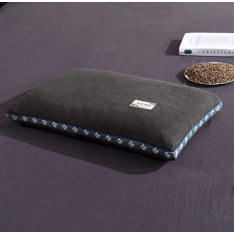 

Li Shen Buckwheat Hull Pillow with Cover