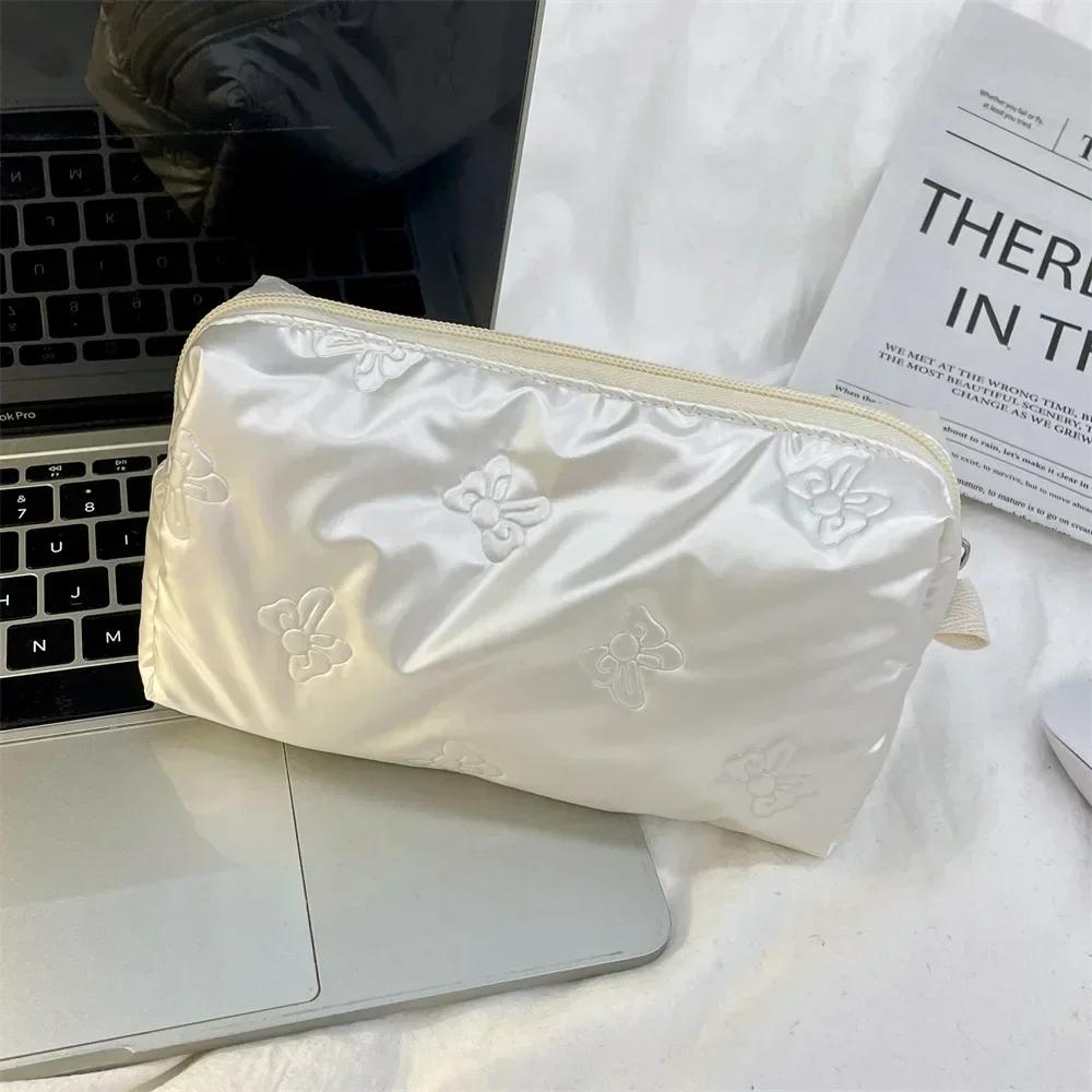 Silver Lingge Bow Pattern Makeup Bags for Women Fashion Cute Lady Girls Earphone Key Lipstick Cosmetic Storage Bag Zipper Pouch