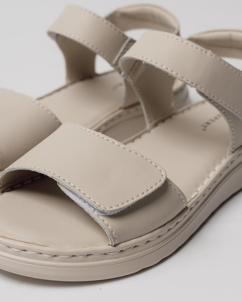 Basutės su dviem lipukais Lifexpert 10372 37 pieno odinės