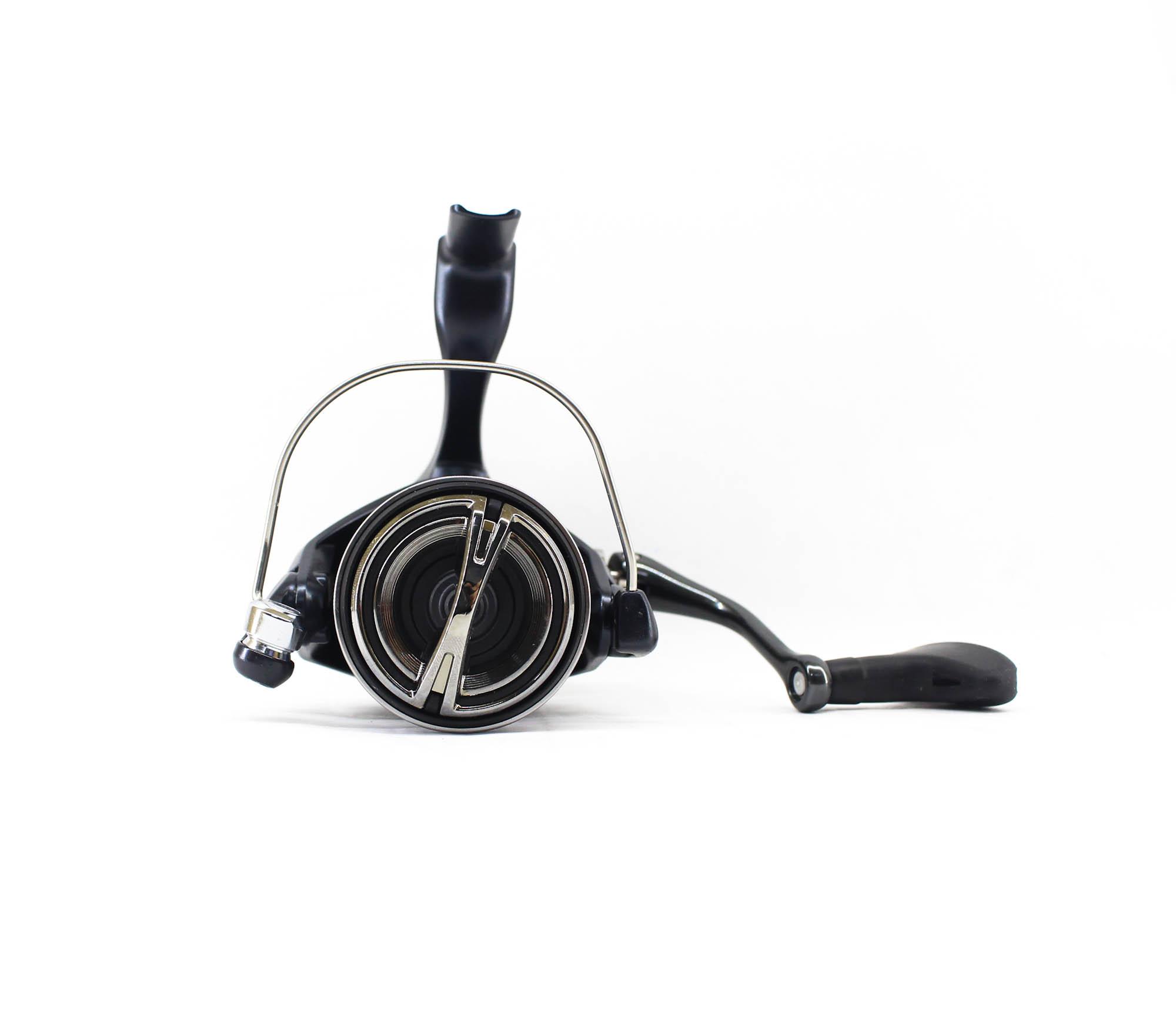 

Катушка Shimano спиннинговая Miravel MIRC3000 C3000 (9216)