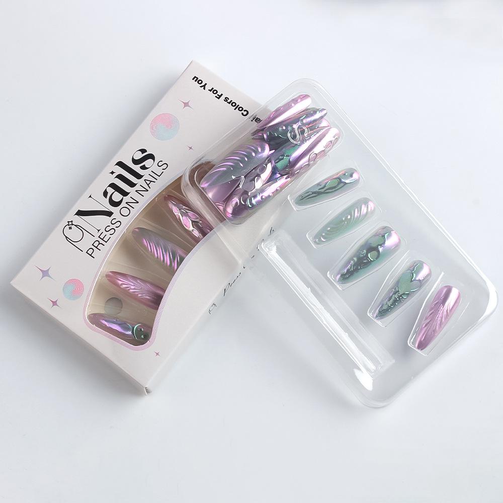 Cross-Border Shimmer Silver Gradient Aurora Blush Nail Stickers - 30 Pieces, Long Pointed, 3D Light Luxury Design.