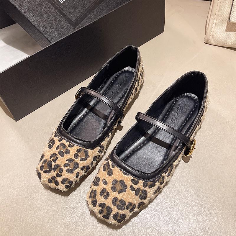 Spring 2025 Women's Flat Suede Mary Jane Moccasins with Soft Sole