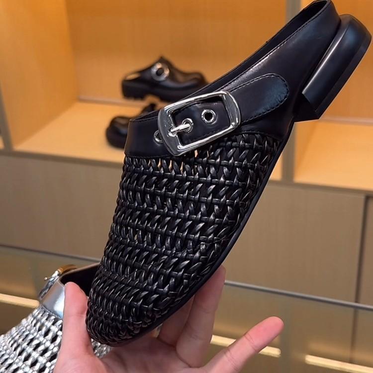 Niche Thick-soled Half-drag Women 2025 European Station New Outer Wear Fashion Temperament Sandals Belt Buckle British Single Shoe Trend