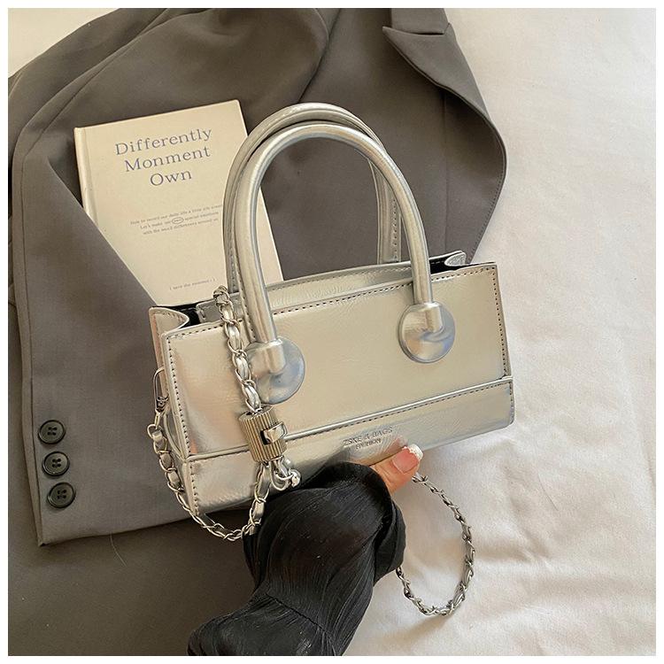 Textured Chain Box Bag New Niche Fashionable Portable Small Square Bag Casual Commuter Messenger Bag