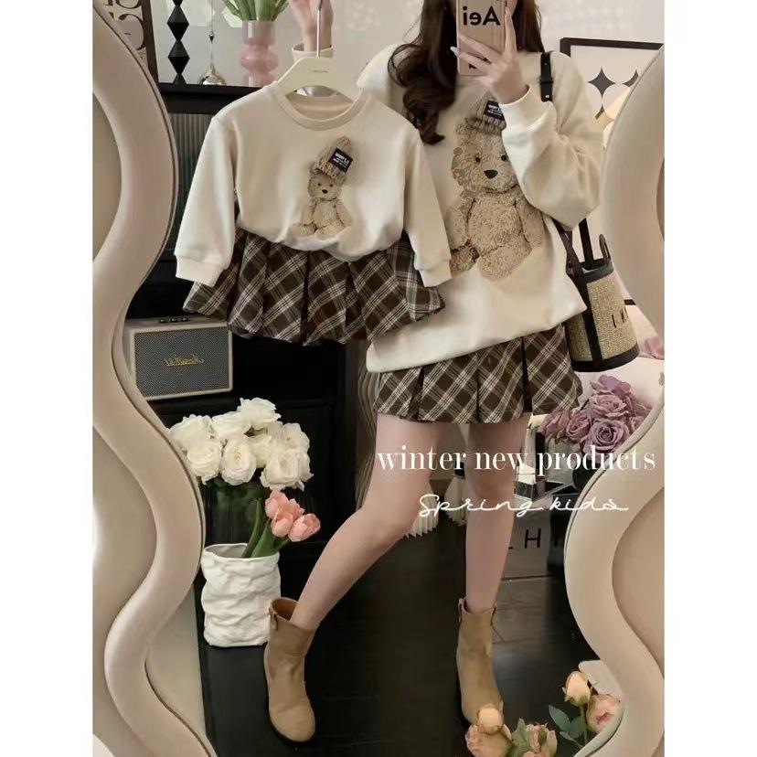 Autumn Family Portrait Bear Doll Pullover: Loose Baby & Parent Sweatshirt