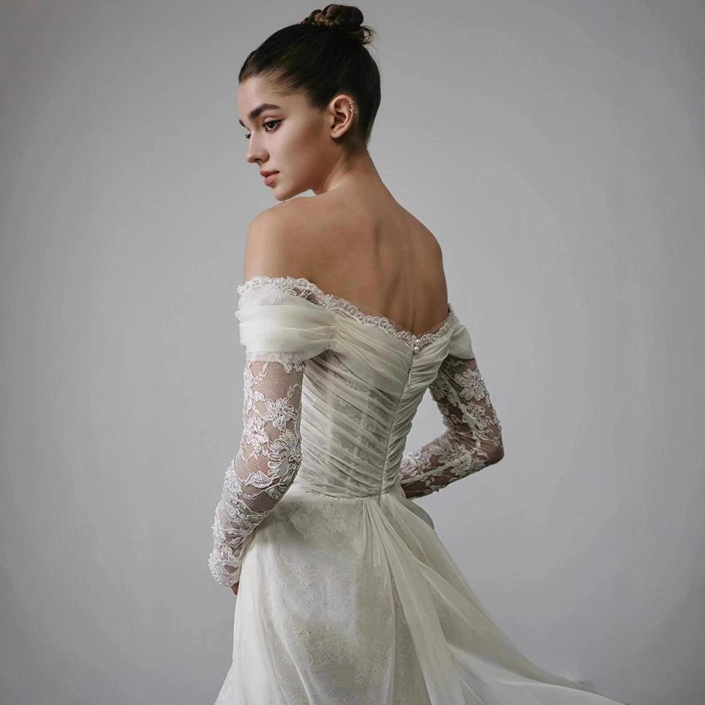Französisches langärmeliges leichtes Spitzenhochzeitskleid Braut 1011 neues One-Shoulder Retro Mori Türgarn Fischschwanzkleid Rock