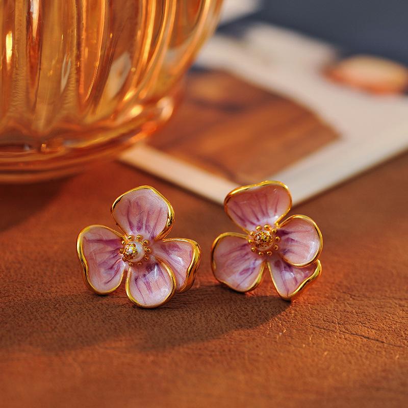 

Elegant High-End French Pink Flower Silver Stud Earrings розовый
