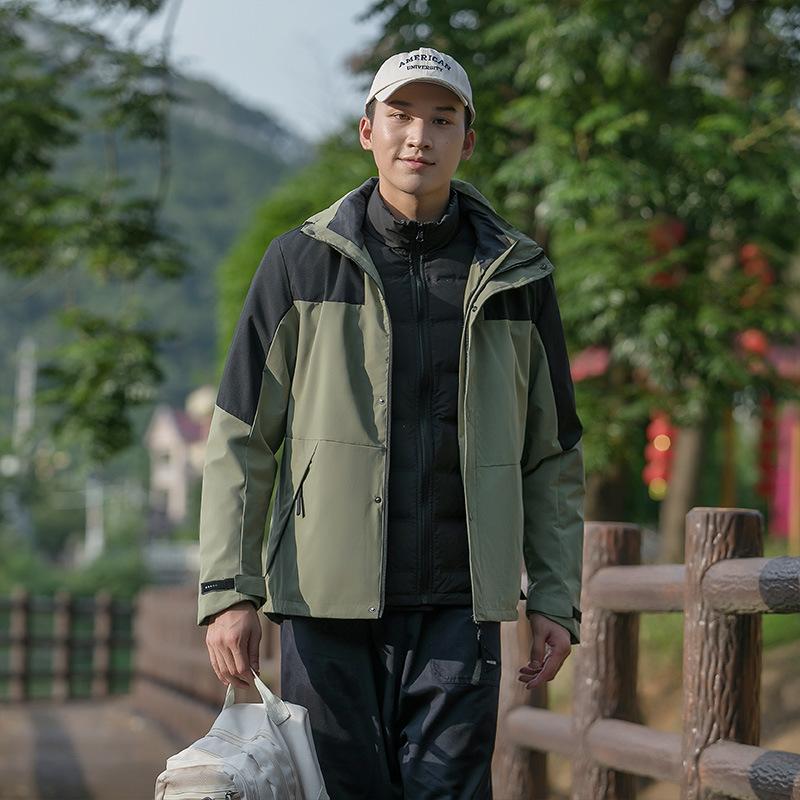 Jacket Men's and Women's Color Matching Three-in-one Couple Windproof and Waterproof Autumn and Winter Cold-resistant Mountaineering Jacket Men