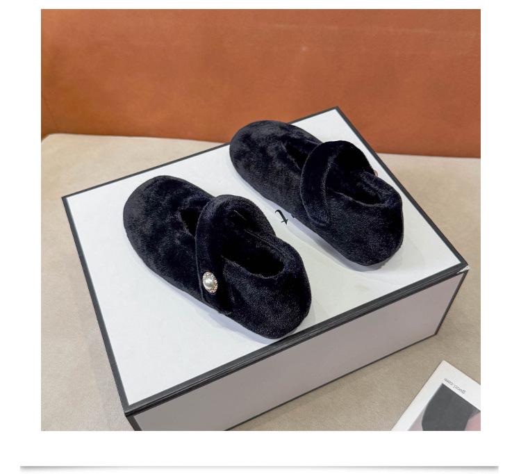 2025 Winter Girls' Furry Shoes: V-Neck Cotton Clogs with Fleece Lining, Soft Sole Moccasins, Warm Korean Style for Outdoor Wear