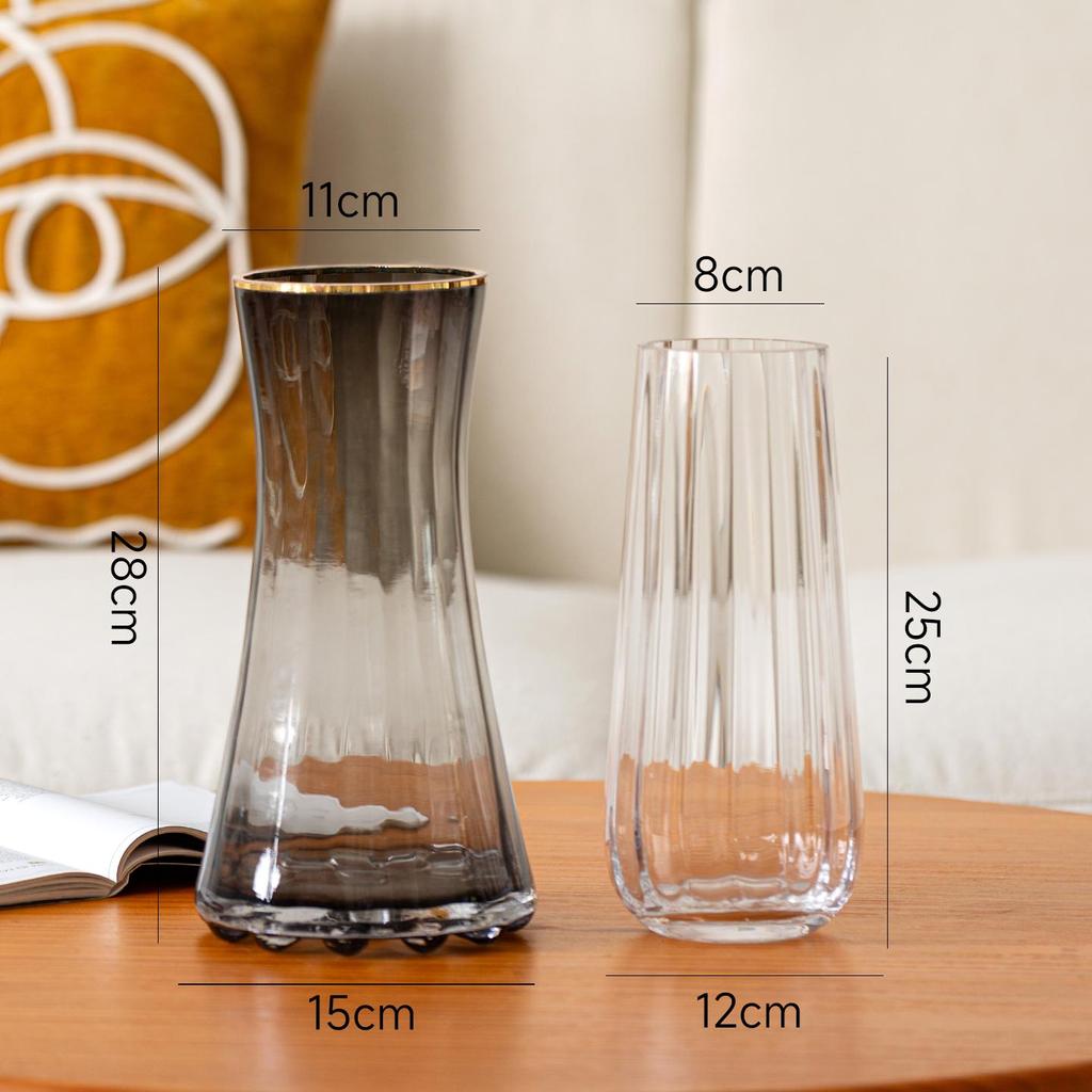 Elegant Small Glass Vase for Fresh Flowers - Perfect for Living Room or Dining Table Decor