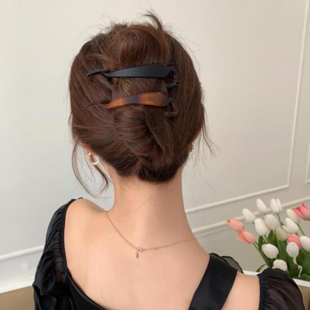 New Arrivals Open Run Matte Gradient Hair Clip Banana Pin