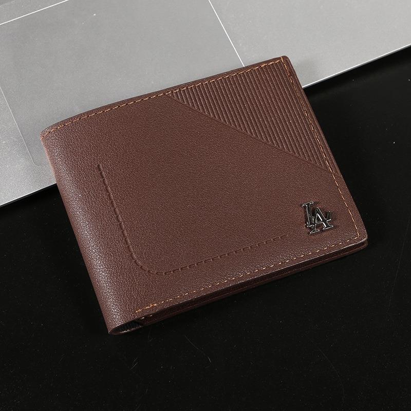 

Новый мужской кошелек JA горизонтальный короткий кошелек деловой продвинутый сенсорный многокарточный картхолдер для мужчин коричневый
