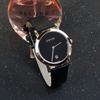 New women's watch, simple and stylish, with calendar, elegant and versatile, suitable for female students, watch accessory.