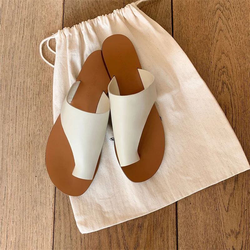 Mode 2024 Sommer Neu Komfort Mode Rindsleder Schwarz Schlicht Zehenbereich Set Flacher Boden Tragen Weiche Sohle Atmungsaktive Slipper für Damen