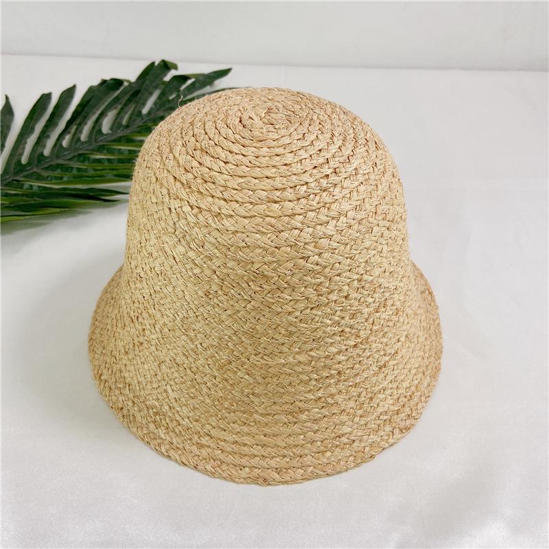 Neuer Raffia-Eimerhut Damenmode Personalisierter Sonnenschutz Kleiner Rand Fischerhut Trendiger Glockenbeckenhut
