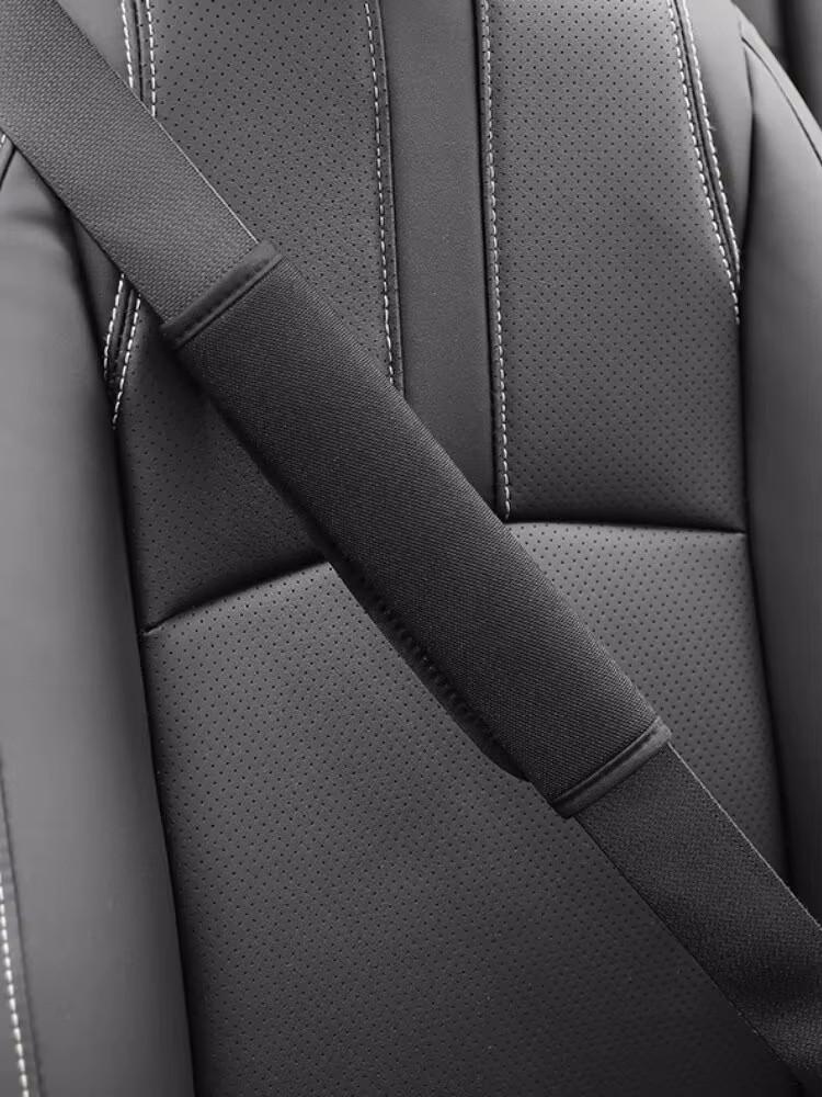 Black Pink Plush Car Seat Belt Shoulder Soft Ice Silk Universal Plush Seat Belt Protector -Season Car Accessories