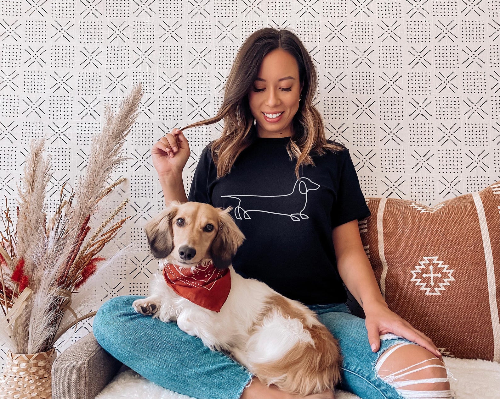 Dachshund Outline T-Shirt: Minimalist Sausage Dog Art, Soft Cotton Blend Tee 4XL