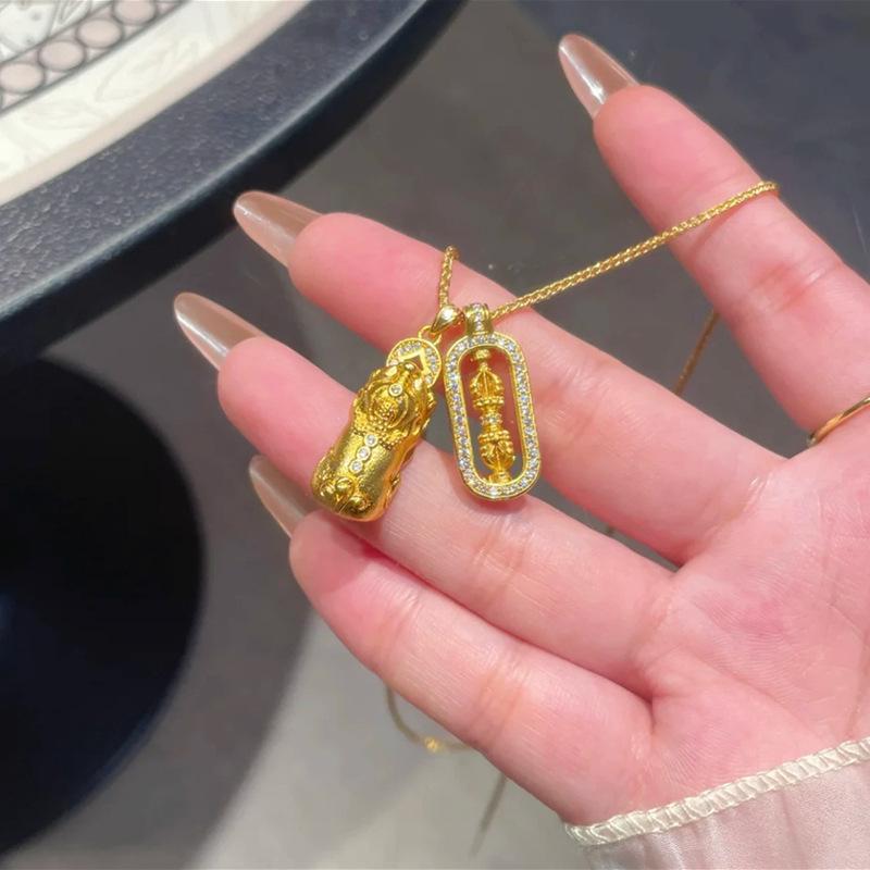 Gold Pixiu Vajra Halskette: Diamantanhänger, mehrreihige Schlüsselbein-Kette für Freundin, Wei Xue Stil.