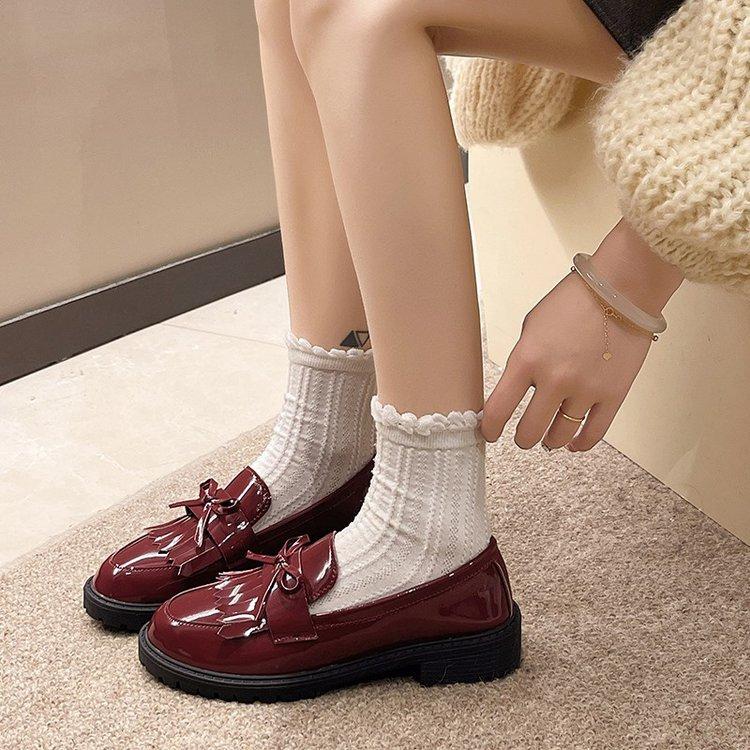 Fashion Womens Shoes Patent Leather Women Loafers British Tassel Casual Female Flat Shoes Bowknot Comfortable Small Leather Shoes