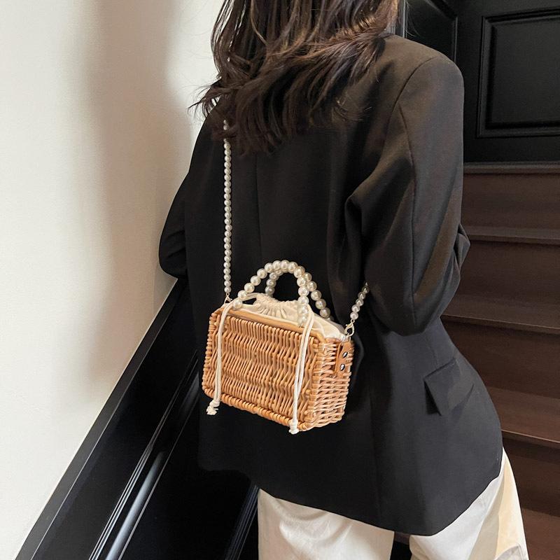 Bag Women's New Beach Woven Bag Fashion Chain Shoulder Messenger Bag