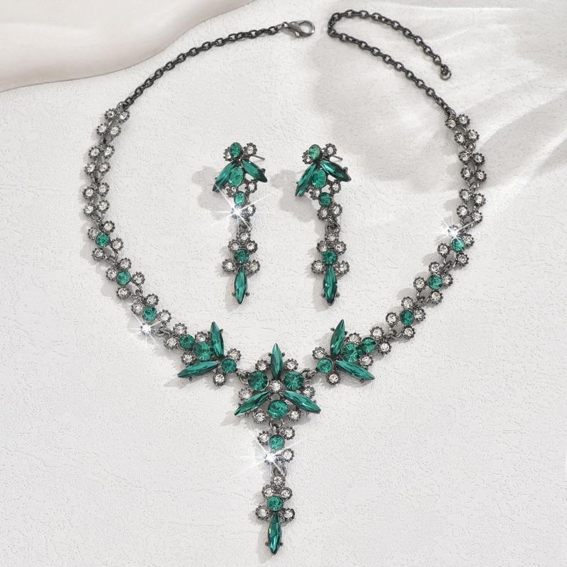 BLINGBAY Women's Jewelry Set Fairycore Romantic Wedding Bridal Accessories Retro Rhinestones Elegant Necklace Earrings Set Women's Modern Jewelry Gift