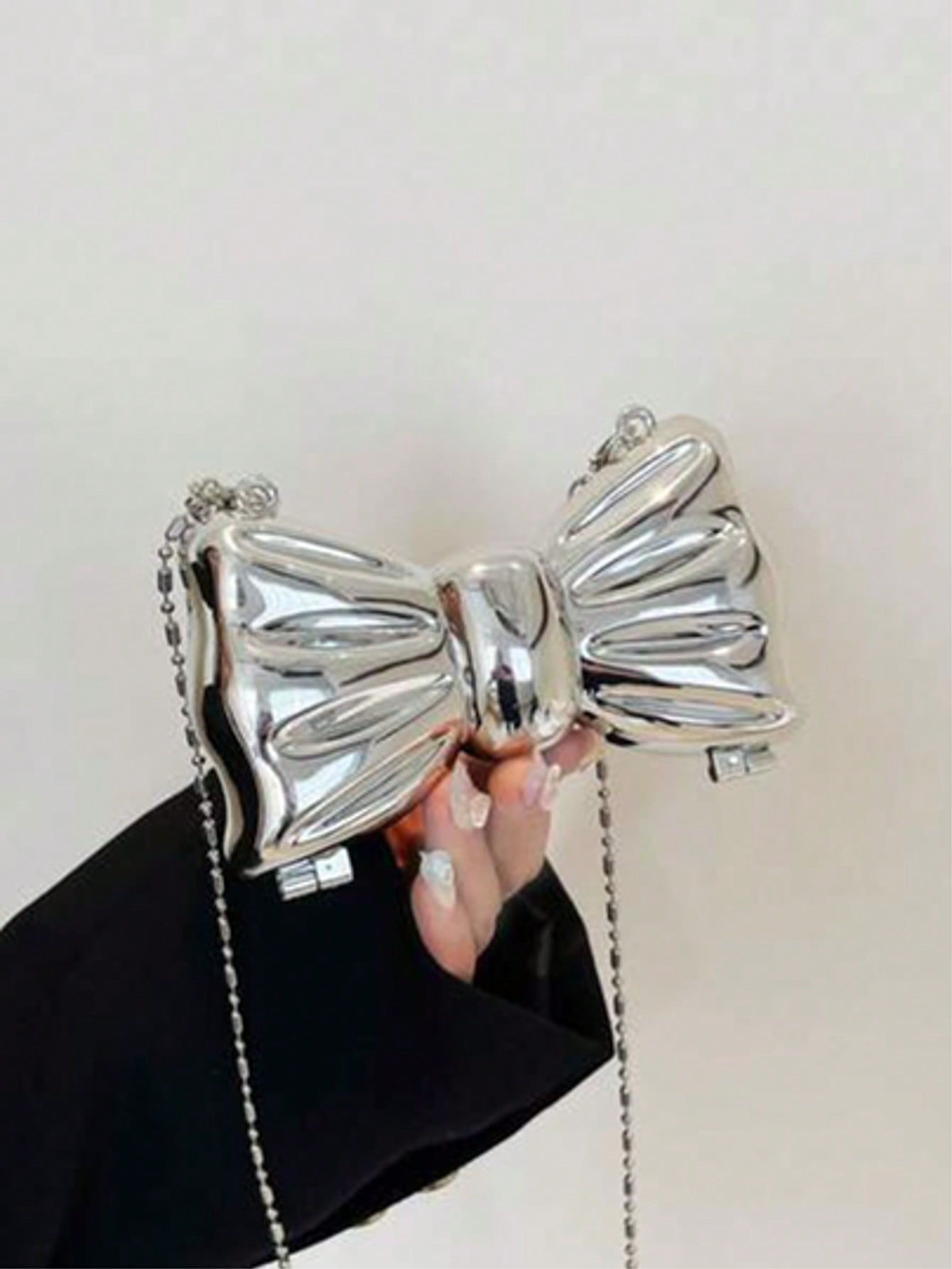 

Мини акриловый гальванизированный металлический серебристый блестящий клатч с декором в виде банта, универсальная женская персонализированная модная цепочка, чехол для помады серебряный