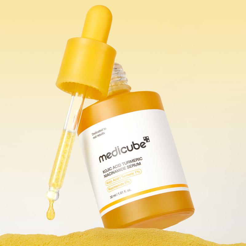 Medicube Kojicsyre Gurkemeie Niacinamid Serum 30ml