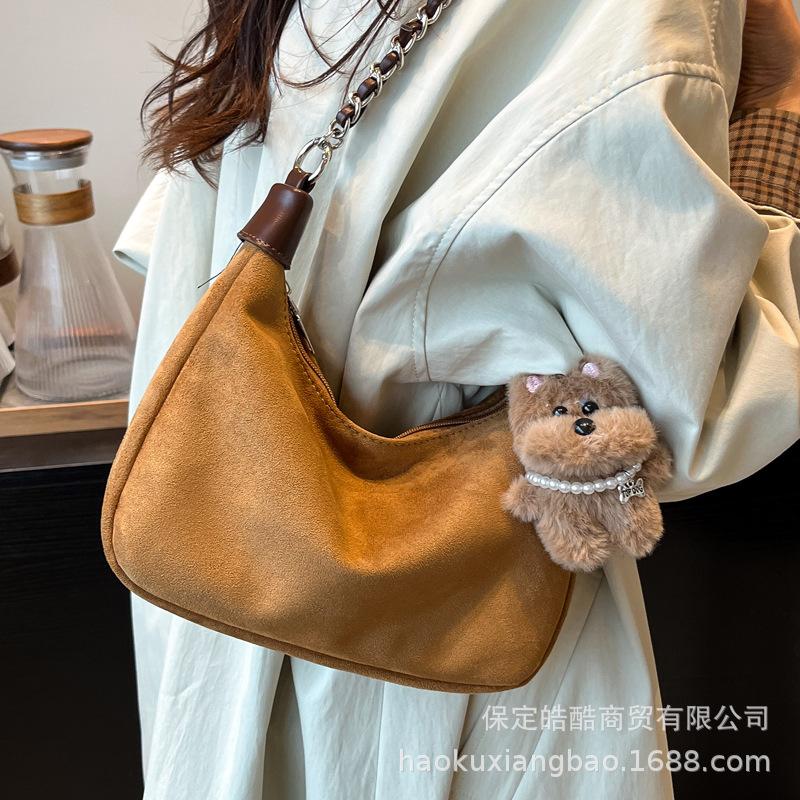 Fashion commuter large-capacity chain underarm bag women's 2025 new autumn and winter simple versatile tote bag shoulder bag