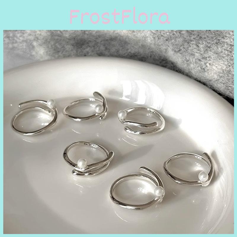 Luxurious Pearl Statement Ring For Women Crafted In Modern Geometric Style