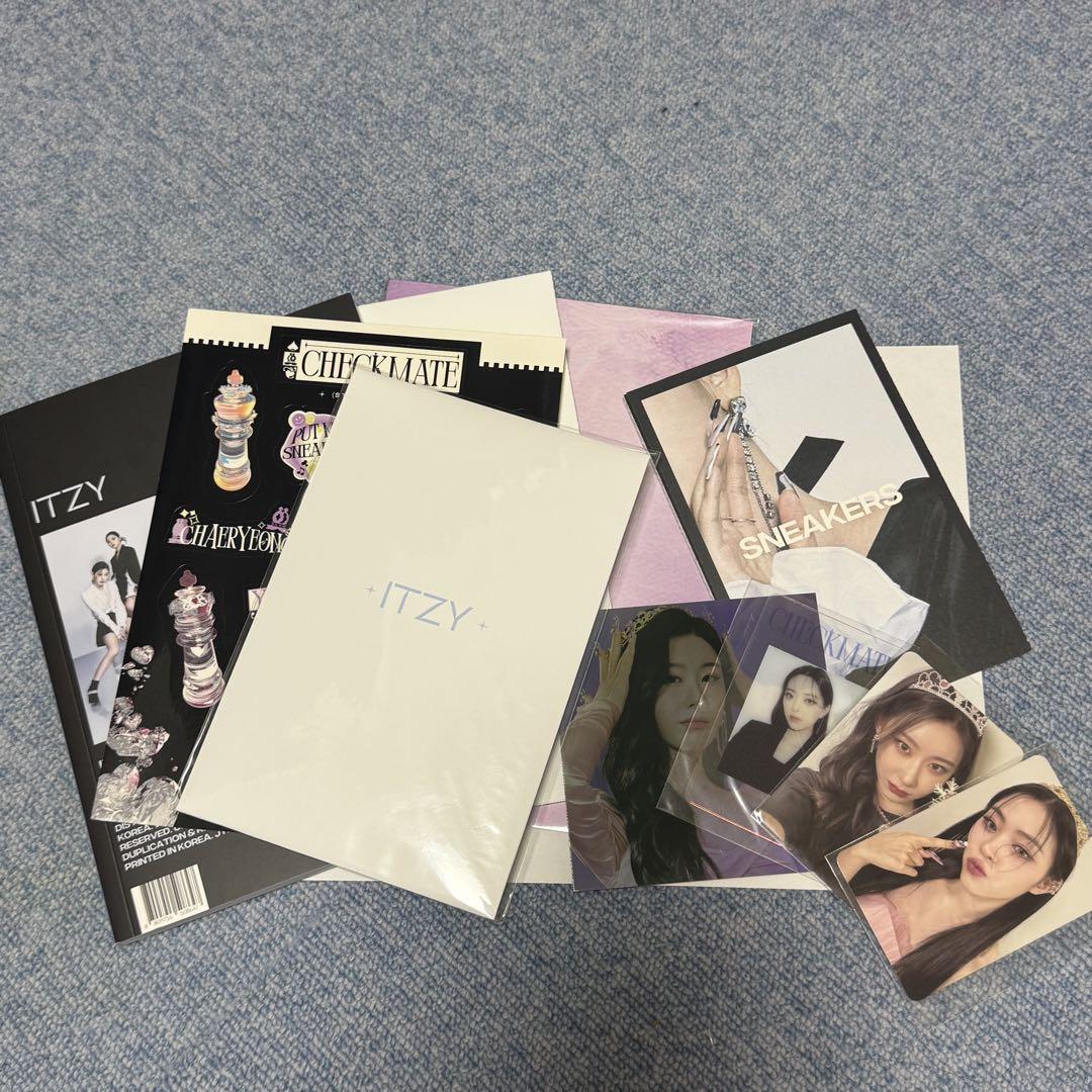 

[БУВШИЙ У ВЖИВАННІ] Альбом ITZY Checkmate