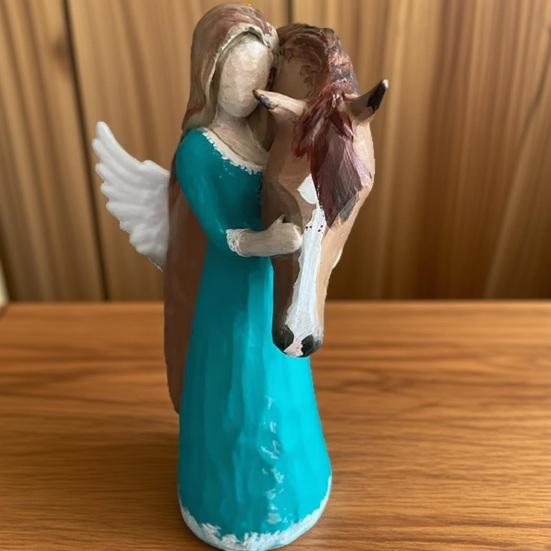 Girl Holding Horse Resin Statue Angle Pony Figurine Sculpture Home Office Living Room Desktop Decoration Ornament