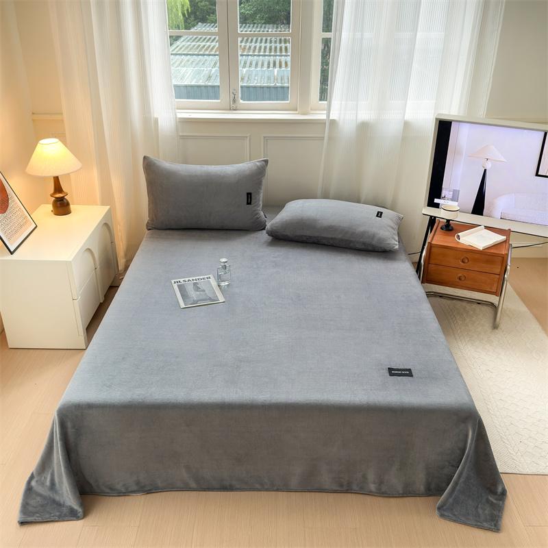 3pcs Solid Color Milk Velvet Bed Sheet Set Autumn Winter Warm Pink Bedding with 2 Pillowcases Soft and Skin-friendly Bed Cover