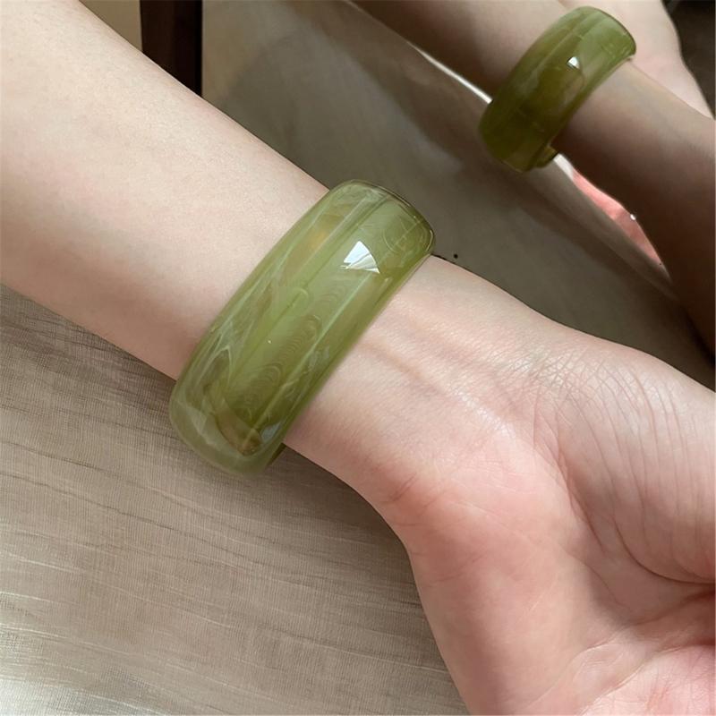 Bracciali Bangle in Acrilico Bangle Rotondo Largo Gioielli Eleganti Accessorio di Moda Artistico Adatto per Donne alla Moda Regalo