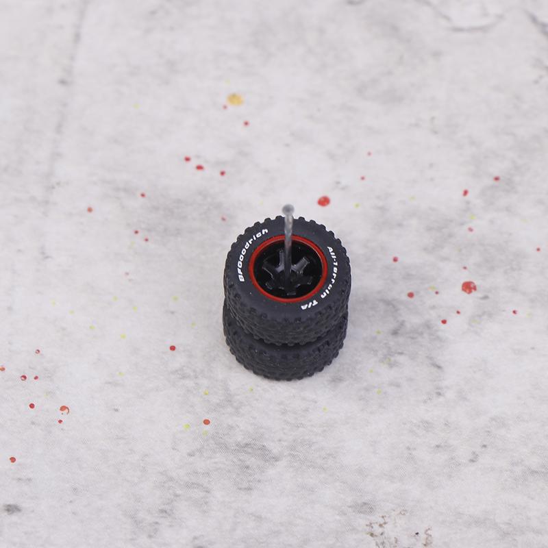 1 Pair Of 1/64 Off-Road Wheels 15Mm Dia Rubber Tires + Wheel 1:64 Model Car Suv Modified Parts For Remote Control Car