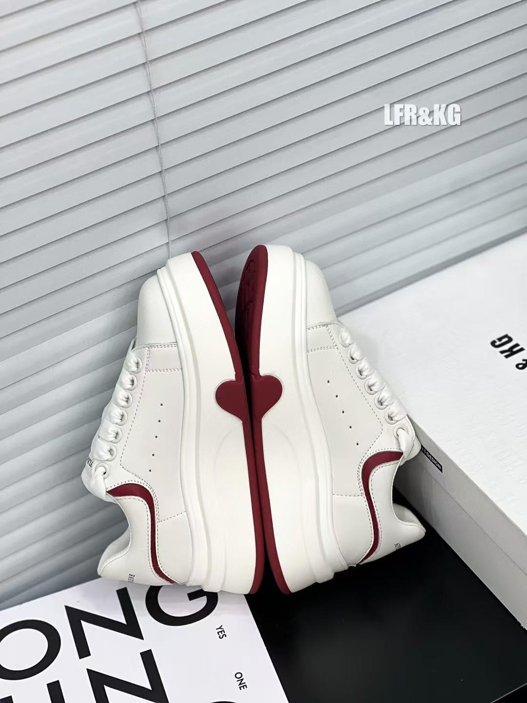 

Кожаные белые женские весенние новые спортивные универсальные и легкие 6 платформа для увеличения роста повседневные кеды женские 34 бордовый