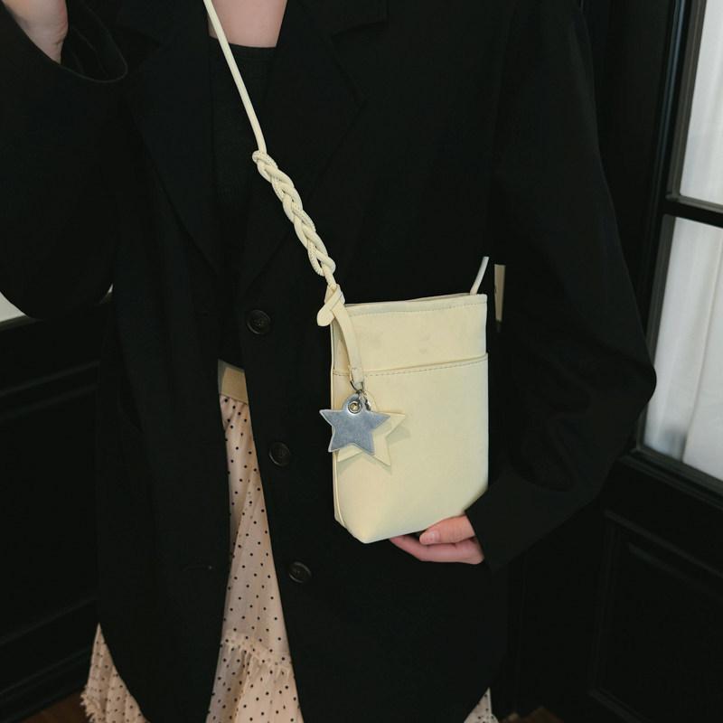 2026New dopamine-style girl's phe bag, Korean-style mini crossbody bag, niche design versatile shoulder bag