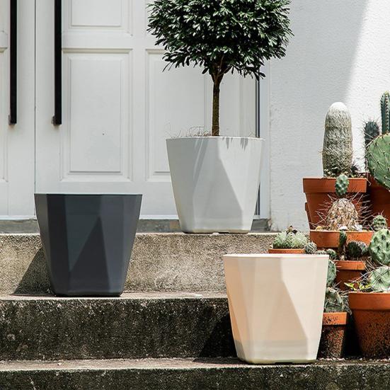 Plant Pot with Drainage Holes Decorative Planter with Matching Saucer Modern Flower Pot for Indoor Outdoor Use Pothos Aloe