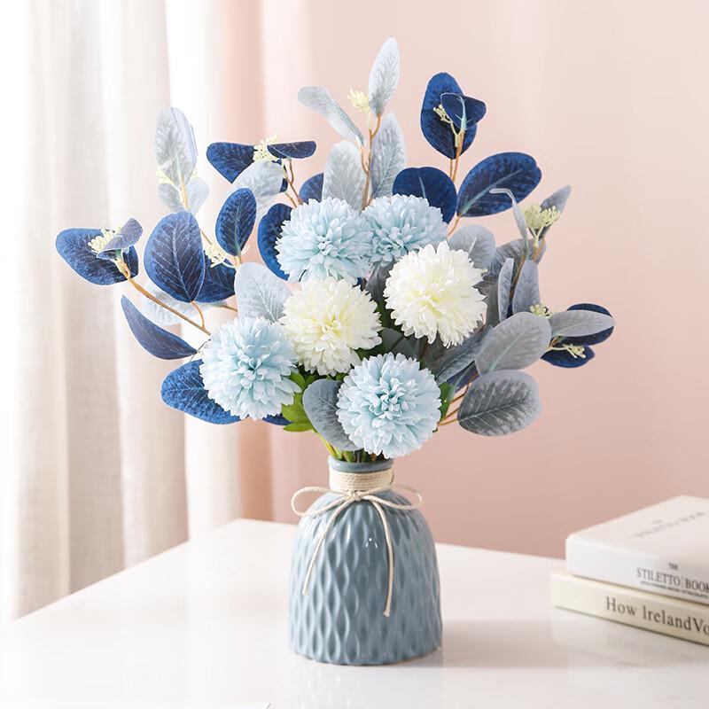 Скандинавская керамическая ваза с искусственной цветочной композицией