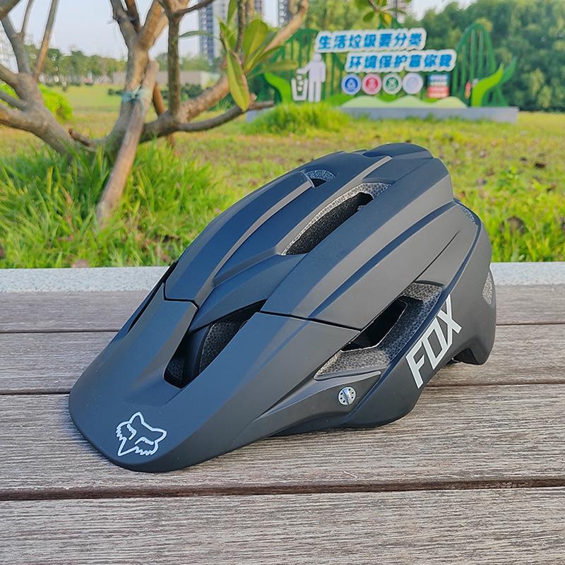 Youth Off-Road Integrated Men's Hat Half Helmet Forming Mountain Bike Universal Downhill Helmet Riding