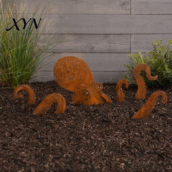 Octopus Garden Ornament Rust Patina Giant Squid Sculpture, 3D Metal Nautical Outdoor Pond Edge Decoration Statue for Patio Lawn Beach House