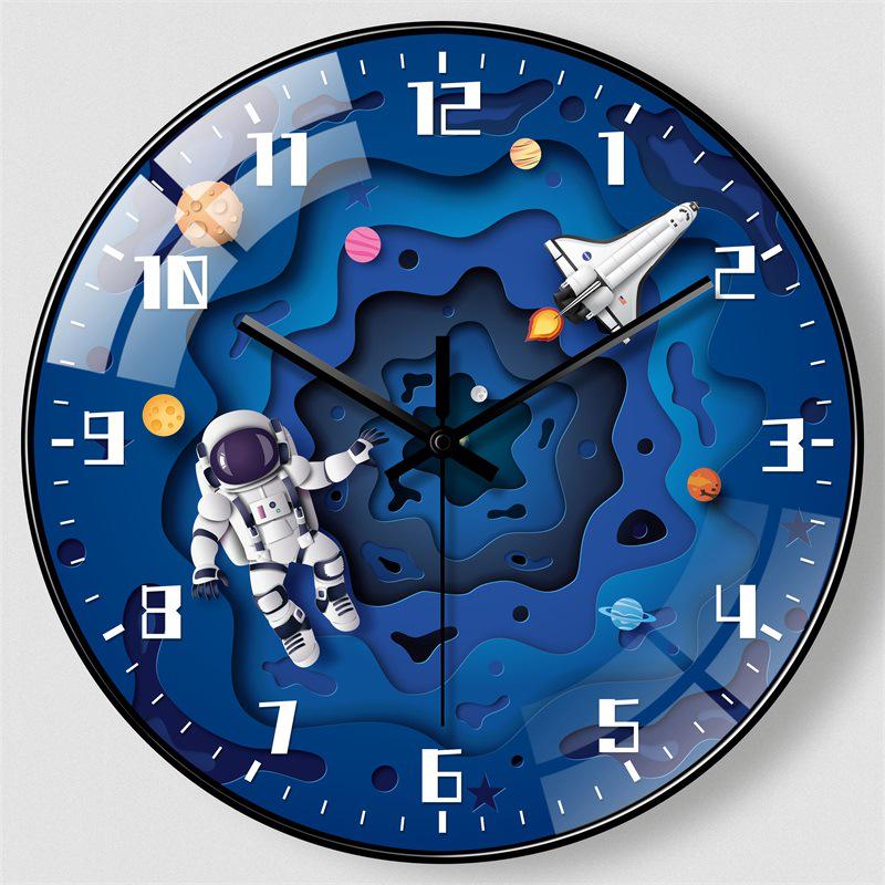 Creative Astronaut Children's Silent Wall Clock: Ideal for Bedrooms & Living Rooms