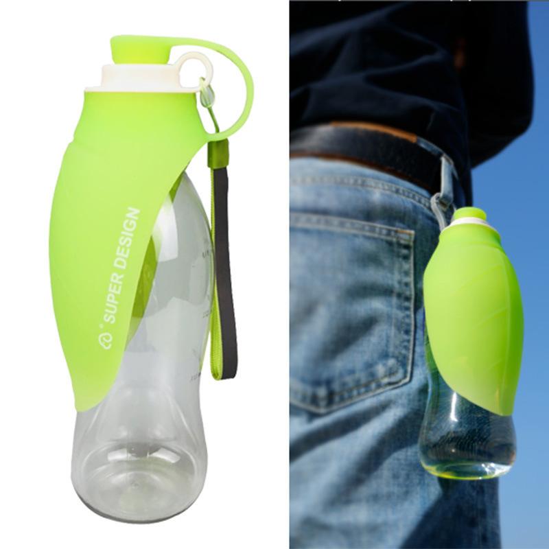 Eco-Friendly Durable Portable Pet Dog Drinking Cup Outdoor Water Feeder Bottle with Silicone & Plastic Construction