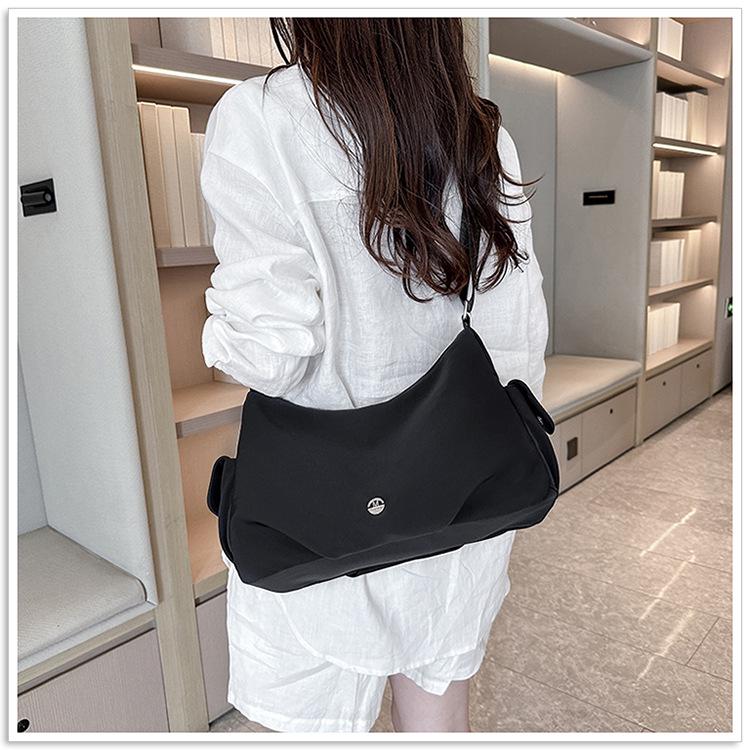 Korean Chic One-Shoulder Nylon Crossbody Bag - Large Capacity, Stylish Design for Women