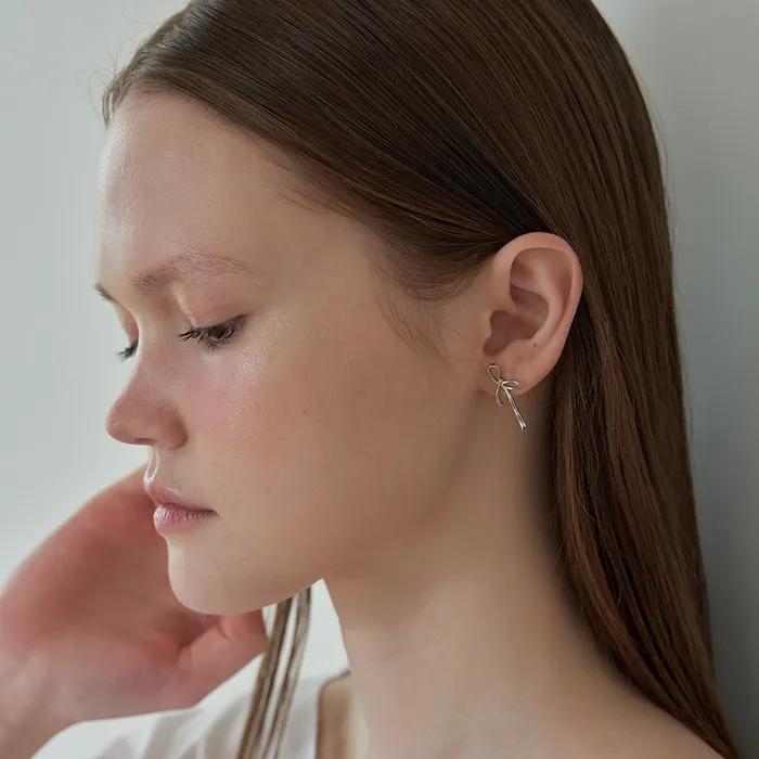 Flow Ribbon Earring