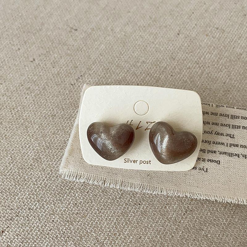 Unique Design Sense Resin Smudged Cat Eye Stud Earrings Women'S Niche Personality Fashion Commuter Versatile Earrings