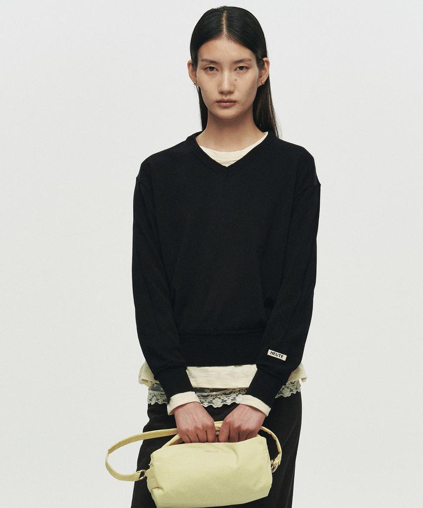 Hoite Niel Cotton V-Neck Knit (Black)
