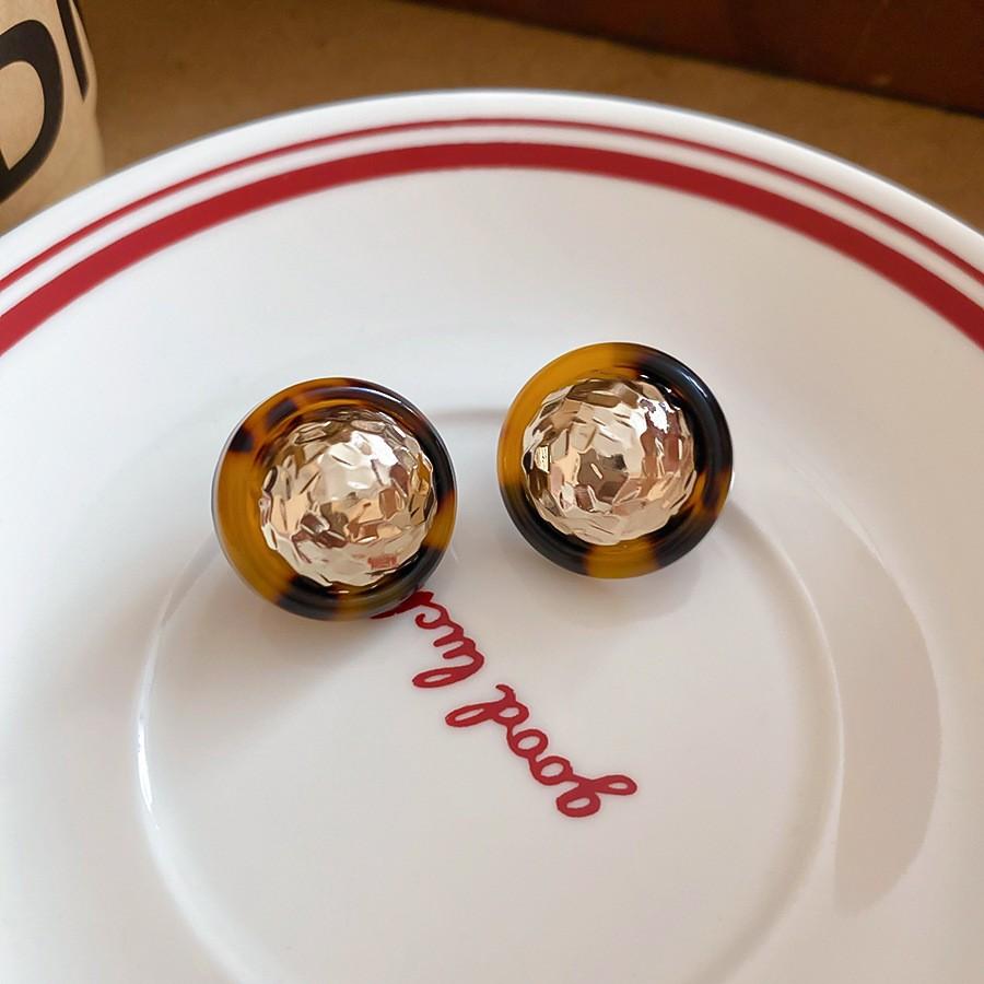 Silver Needle Retro Resin Geometric Round Oval Pendant Earrings Maillard Style Stud Earrings Niche Design Earrings Women