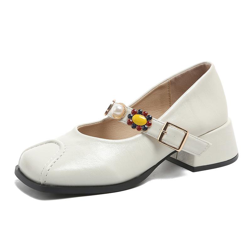 Single shoes women's 2025 spring new niche soft leather badge buckle daily square head thick heel Mary shoes