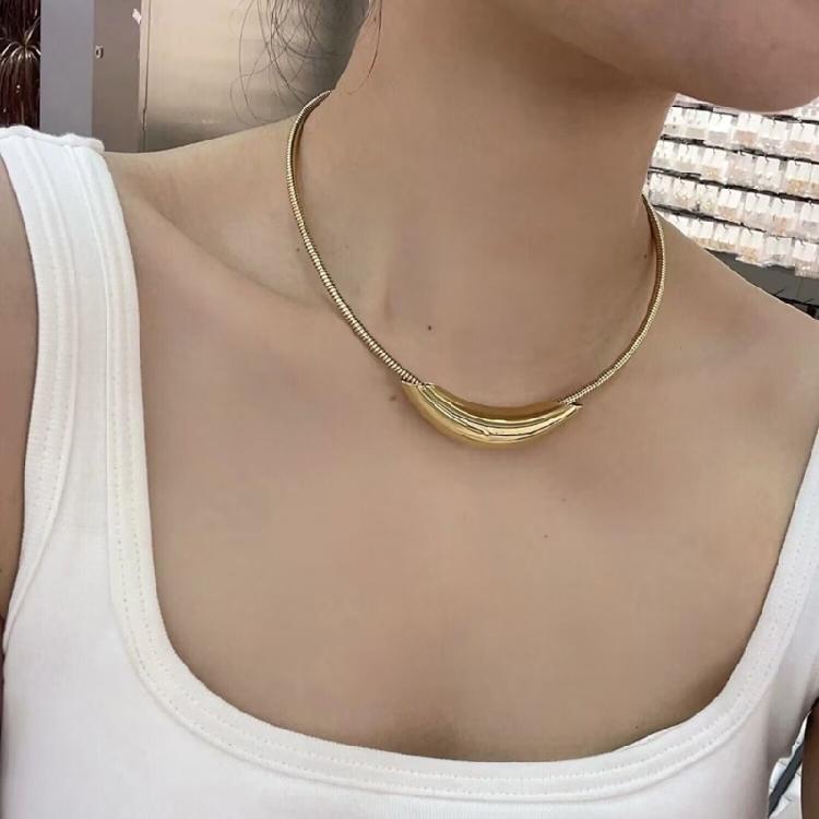 Fashionable Metal Collar ecklace Stylish and Personalized Choker Necklaces