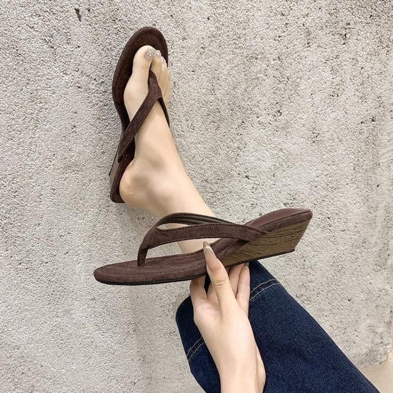 Fashion New Style Fashion Round Clip Toe Thin Low Heels Women Slippers Outdoor Casual Sandals Summer Flip Flops Shoes Zapatos Mujer